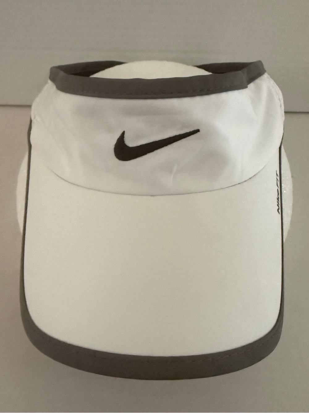 Nike Featherlight Dri-FIT Visor White Gray Golf Tennis Running OS